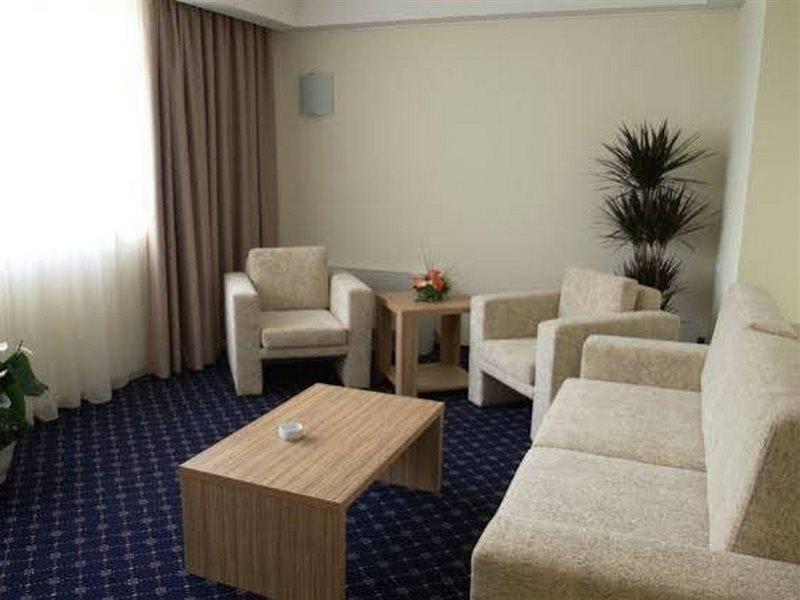 Marshal Hotel بوخارست المظهر الخارجي الصورة